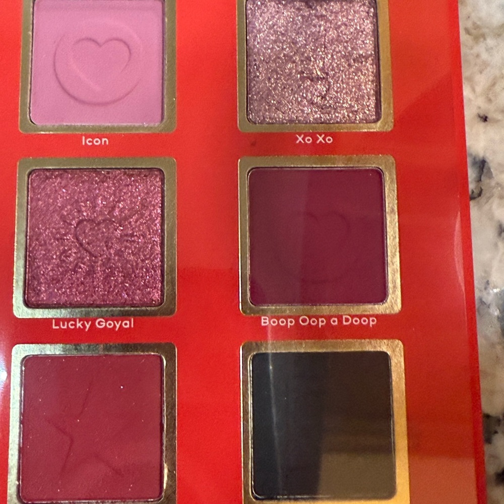 NWT Betty Boop x Glamlite 15 Eyeshadow Holographic Palette - Picture 9 of 14